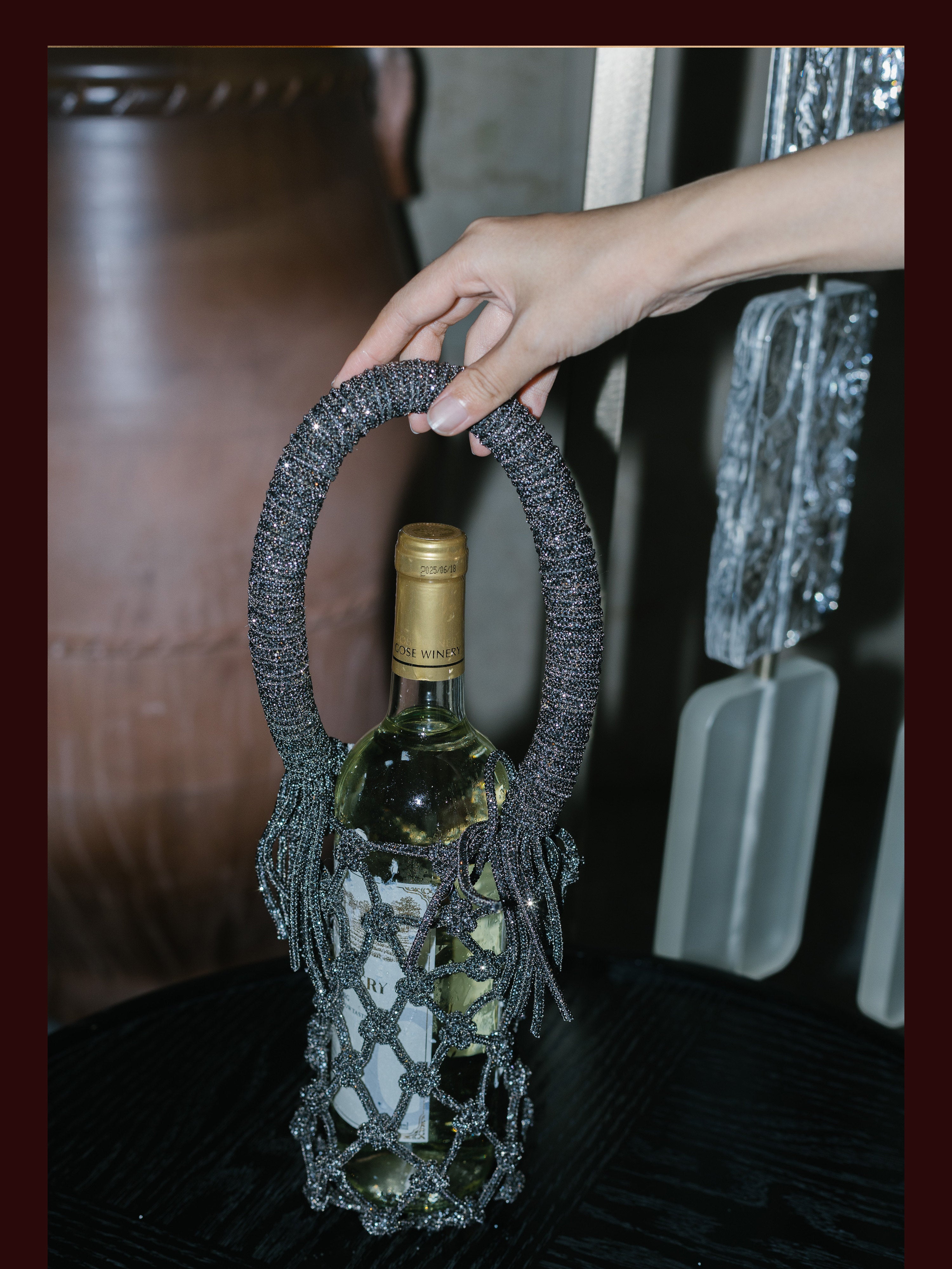 Luxe Crystal Knot Wine Carrier