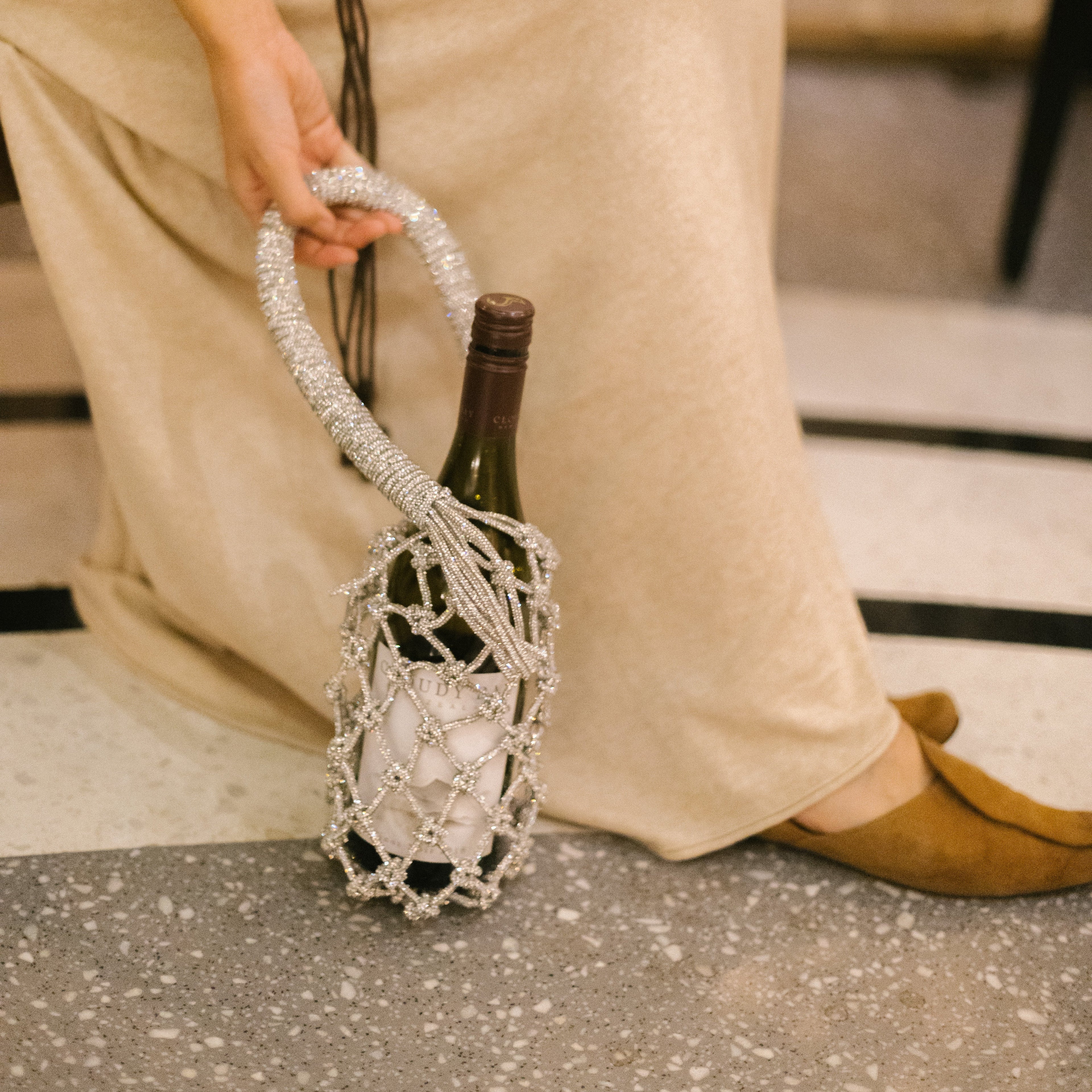 Luxe Crystal Knot Wine Carrier